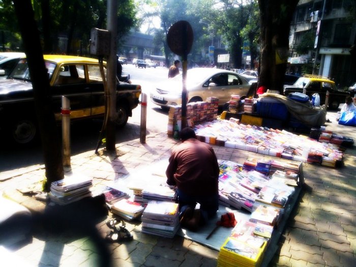 Pavement Bookstalls, King's Circle, Matunga, Mumbai