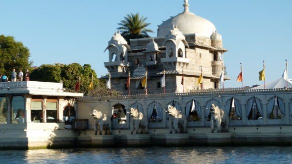 Udaipur, City of Lakes, Lake Pichola, City Palace