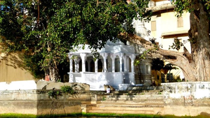 Udaipur, City of Lakes, Lake Pichola, City Palace