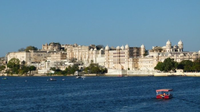 Udaipur, City of Lakes, Lake Pichola, City Palace