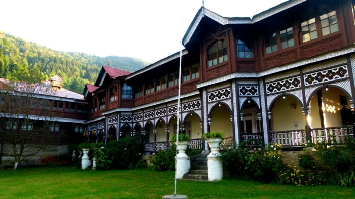 Himachal Pradesh, Sarahan