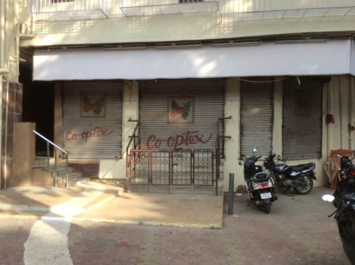 Co-optex has shut down in Matunga. It is just one of the many shops that are shutting down, one by one, and giving way to newer shops.