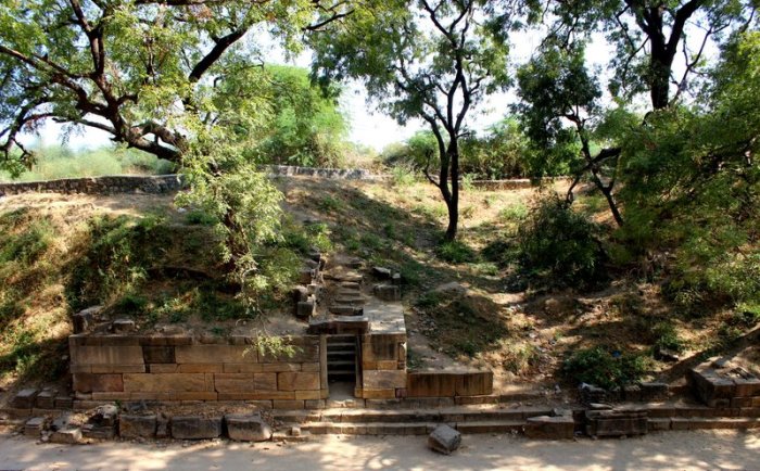 Sahastralinga Talav, Patan, Solanki Dynasty, Gujarat, Water harvesting and water management system