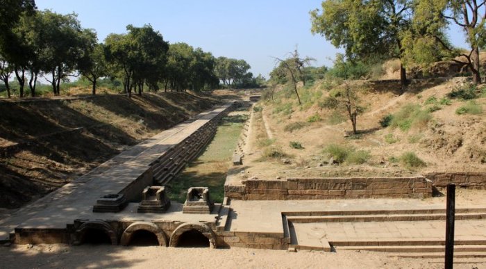 Sahastralinga Talav, Patan, Solanki Dynasty, Gujarat, Water harvesting and water management system