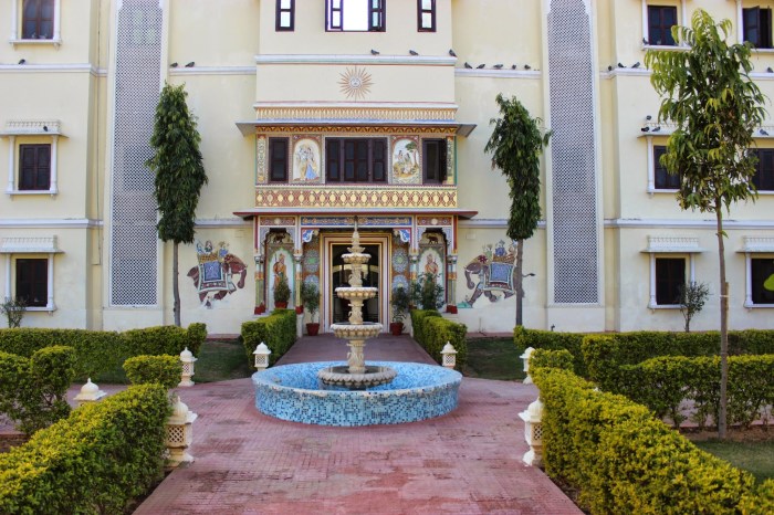 Club Mahindra, Nawalgarh, Painted Towns of Shekhawati, Fresco, Art Gallery, Painting, Heritage, Travel, Rajasthan, trip Planner