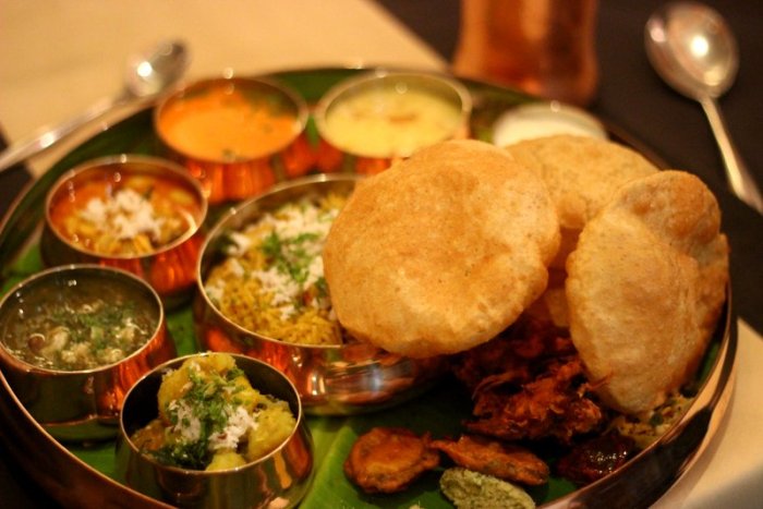 Mejwani Thali, Maharashtrian cuisine, Saee Koranne-Khandekar, Four Points Vashi, Food Festival