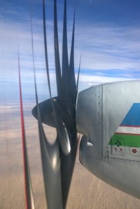 Hukus, Tashkent Domestic Airport, Propeller Plane